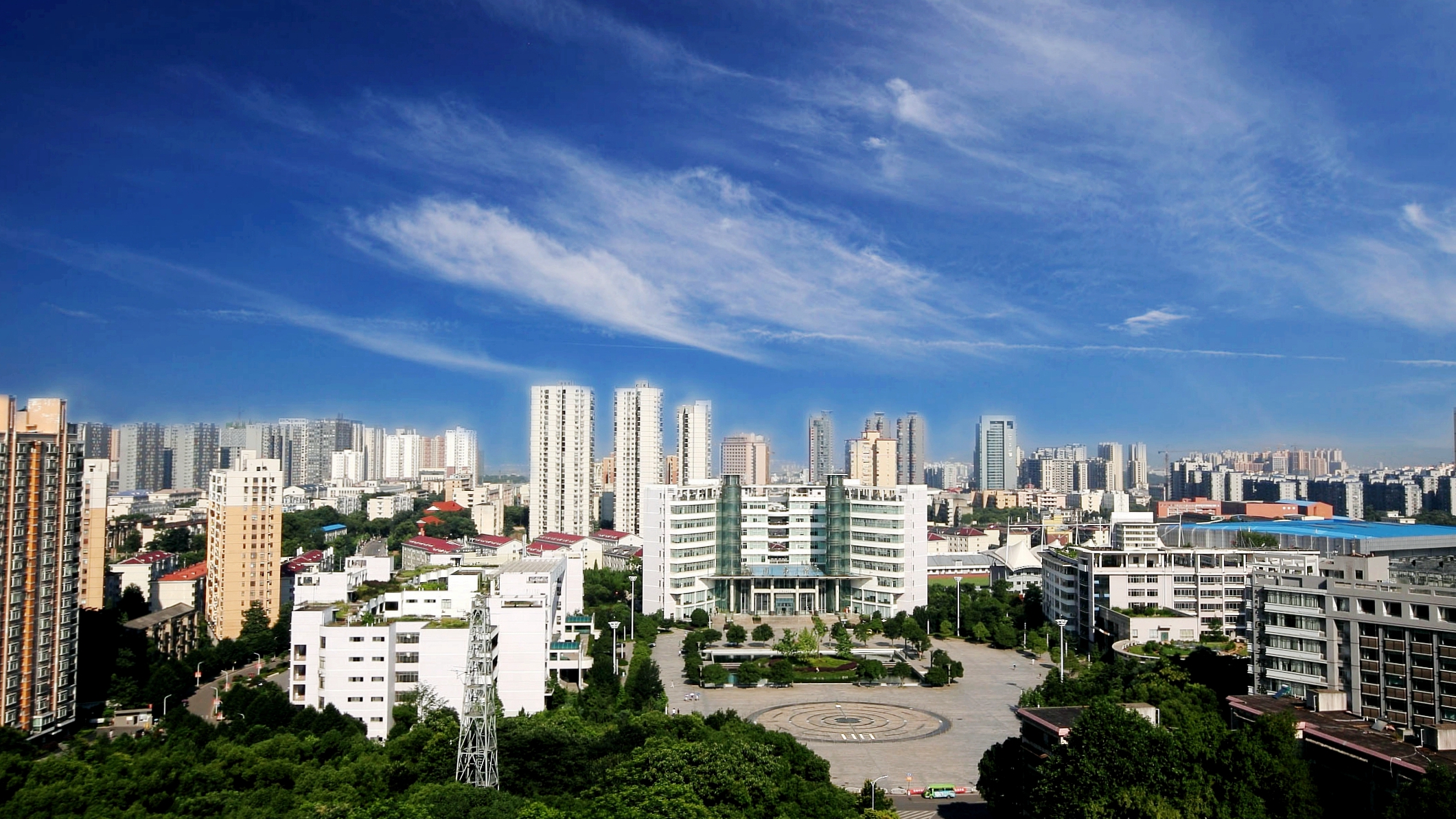 IMG_9659  广场远眺.jpg